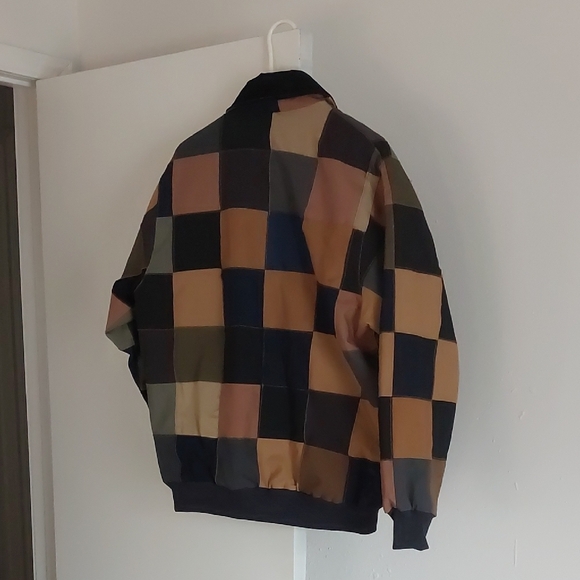 Checkered Jacket with Front Pocket - Picture 2 of 8